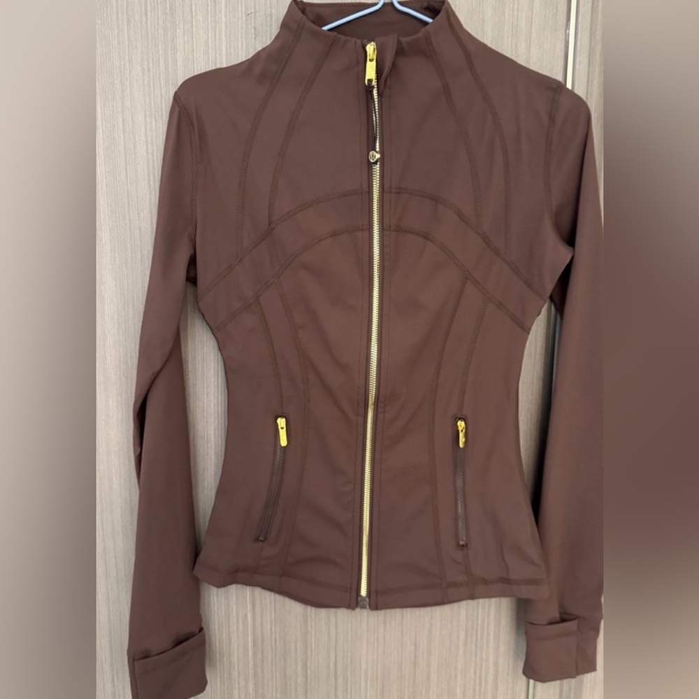 Lululemon Women's Jacket and Leggings Set in Brown, Size 6